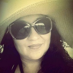 Meet your Posher, Sonia